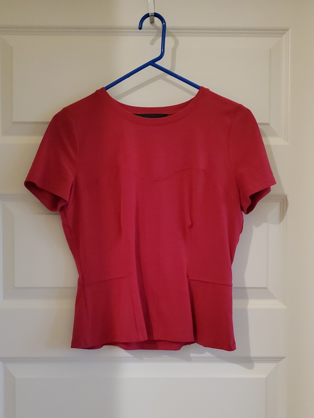 White House Black Market Red-Pink Short Sleeve Crewneck Top